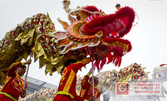 開業(yè)舞龍，金龍飛舞
